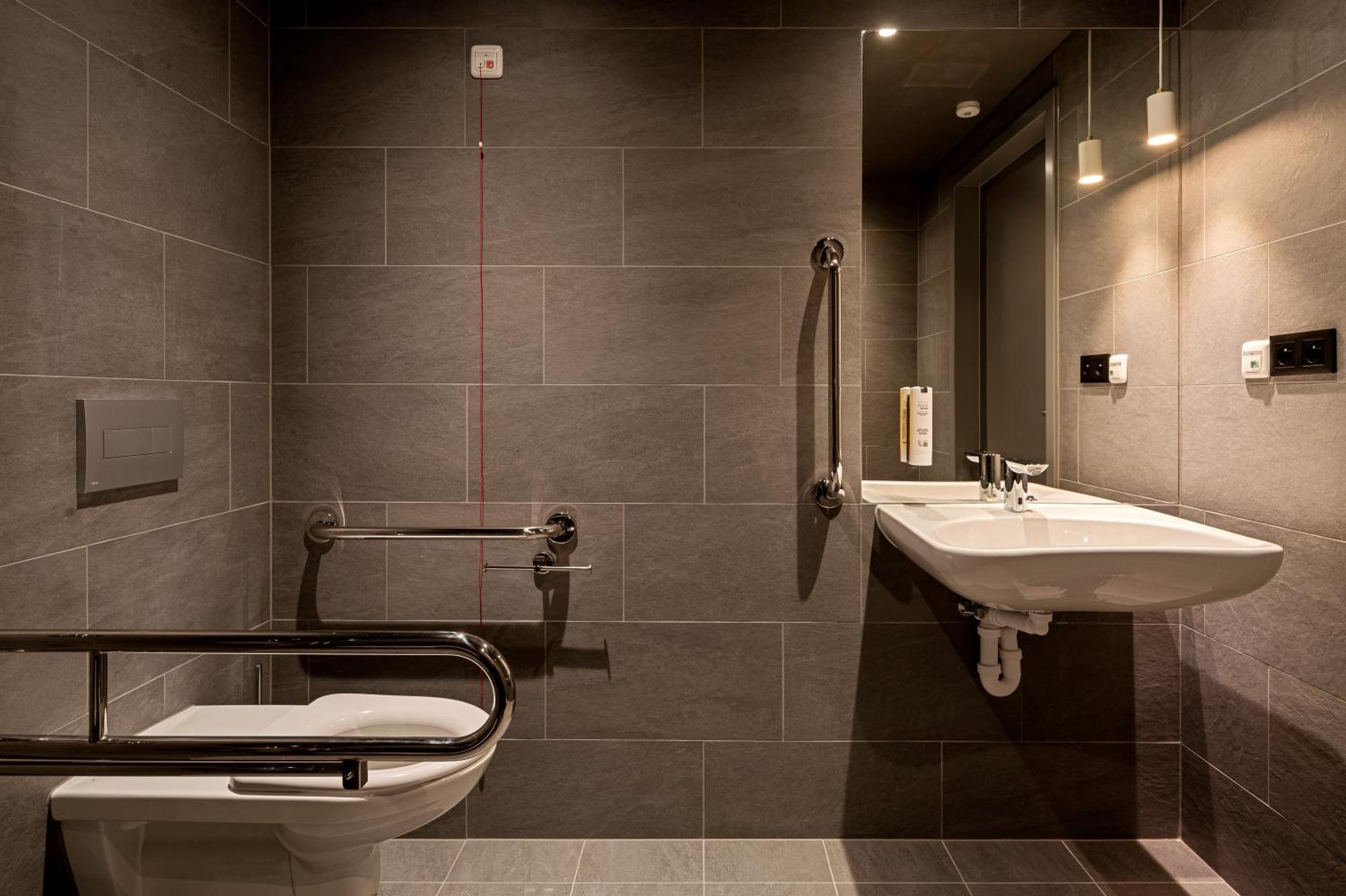 Twin Room Disability Access